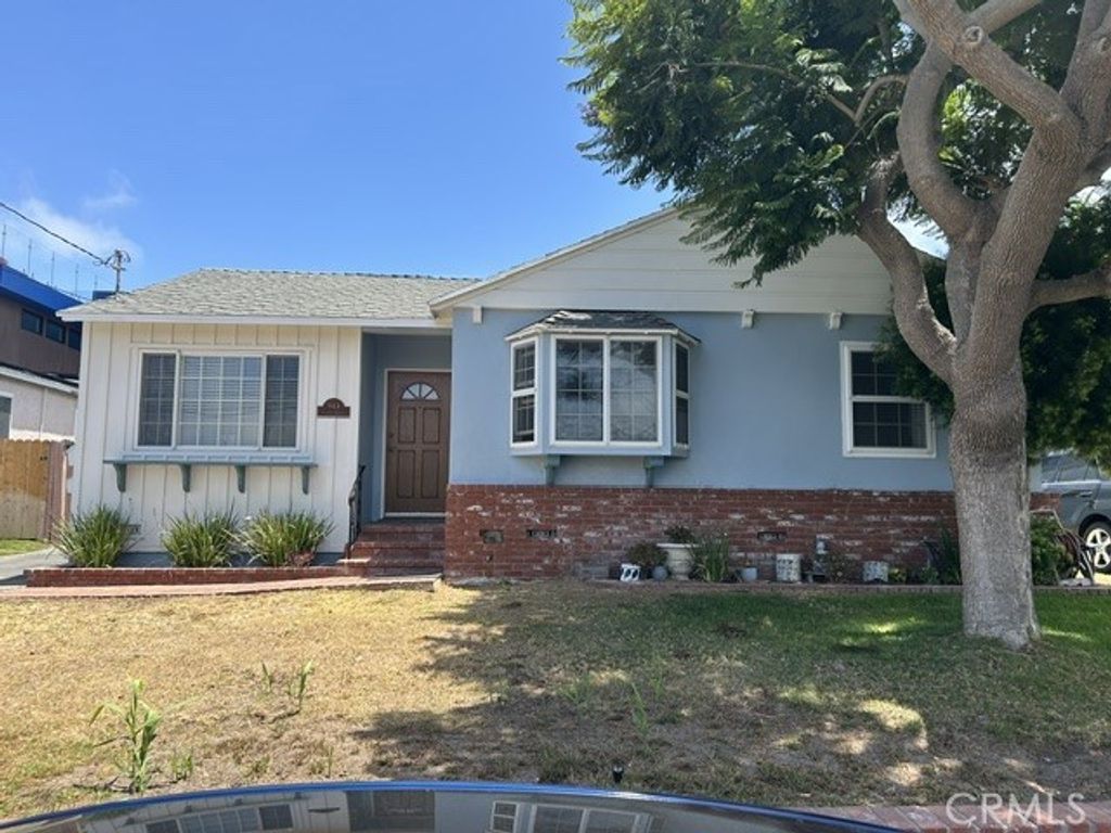 944 Cypress, El Segundo