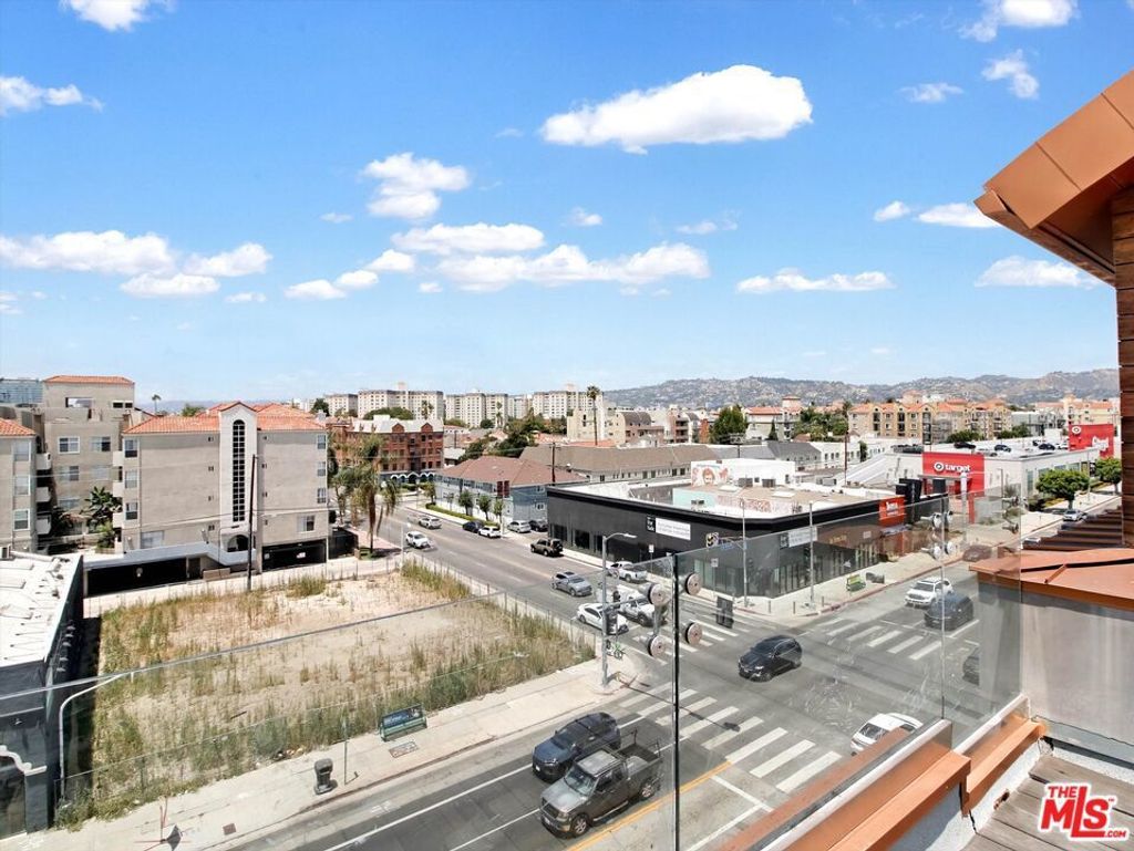 600 S La Brea Avenue # 3, Los Angeles