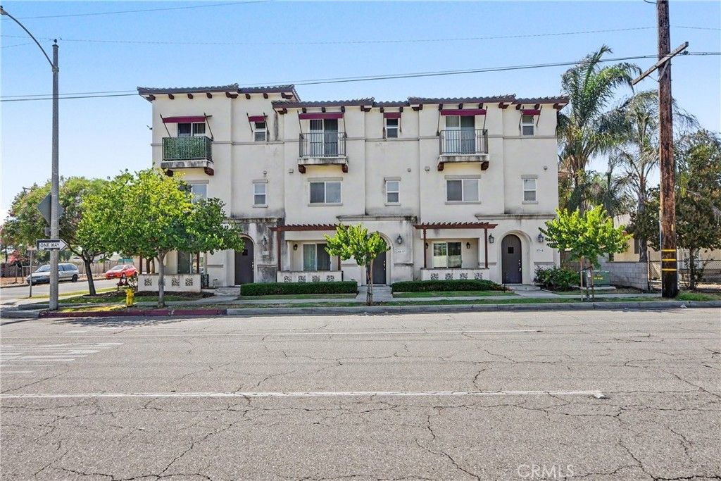 201 N Azusa Avenue # 6, Azusa