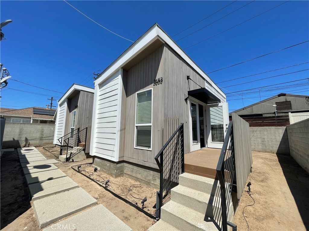 3653 W 58th Pl, Los Angeles