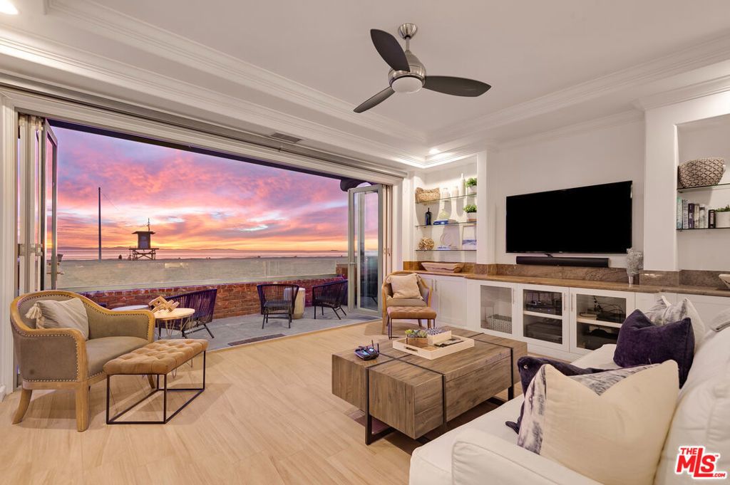 2400 W Oceanfront, Newport Beach