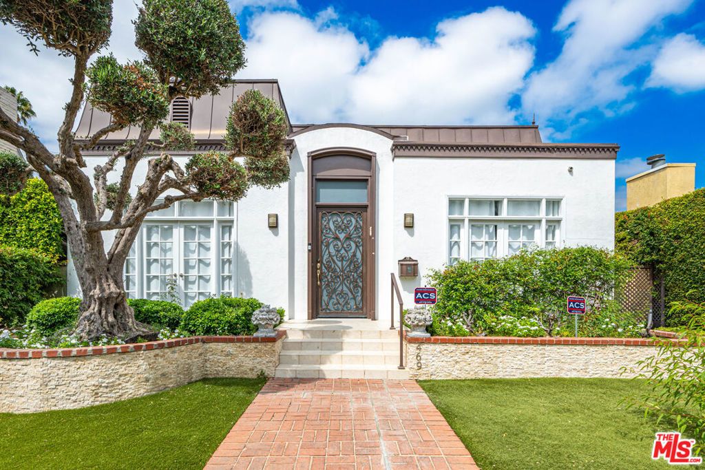 469 S Hamel Road, Los Angeles