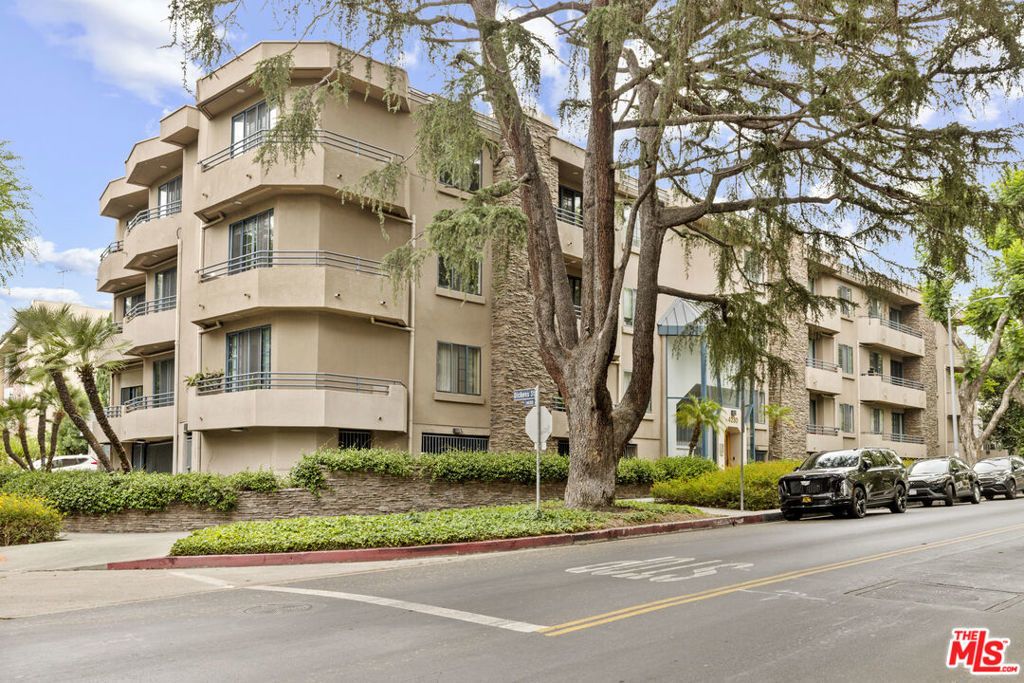 4230 Stansbury Avenue # 105, Sherman Oaks