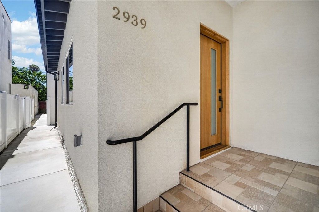 2939 10th Avenue, Los Angeles