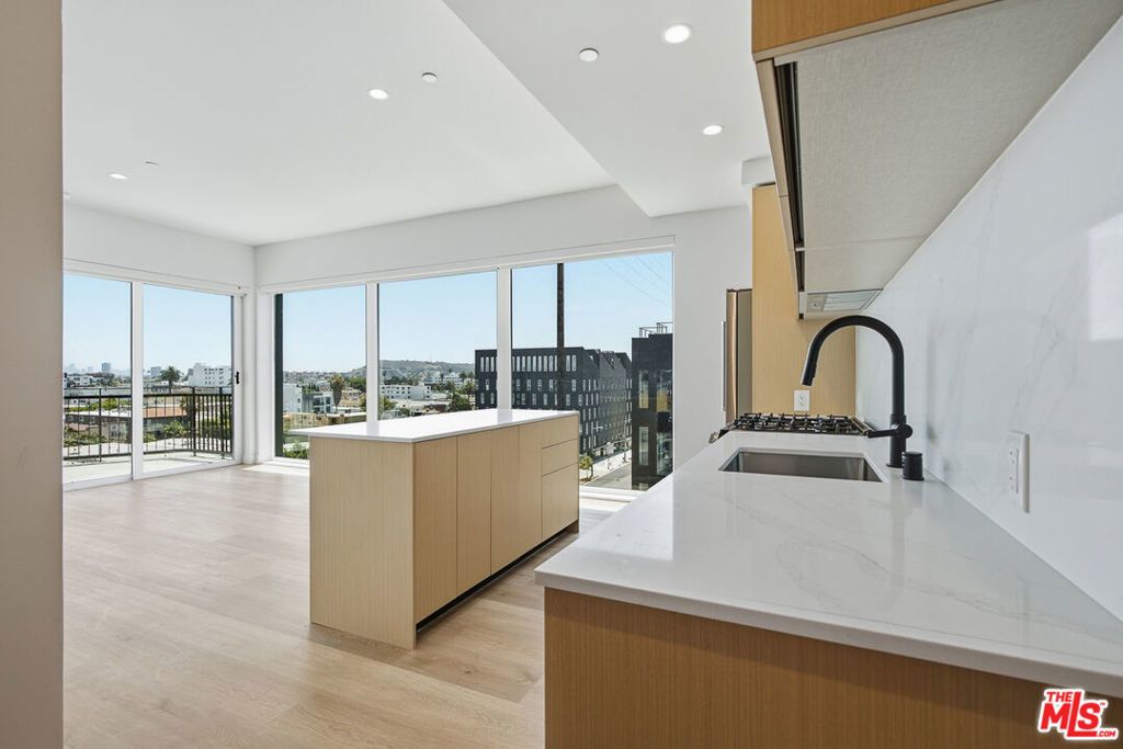 3555 Overland Avenue # 505, Los Angeles