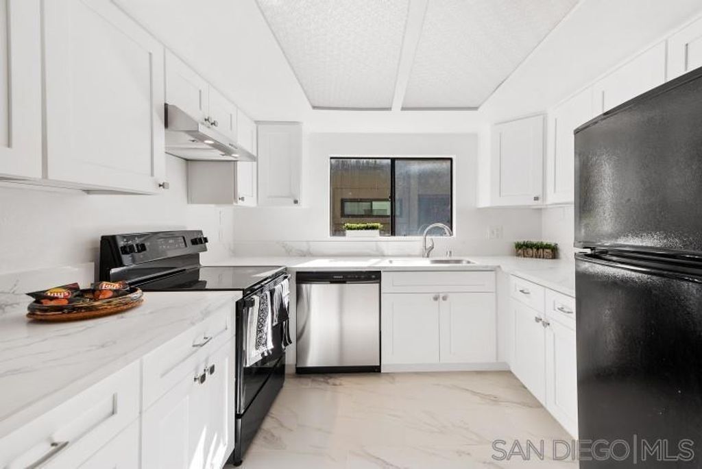 5170 Clairemont Mesa Blvd # 9, San Diego