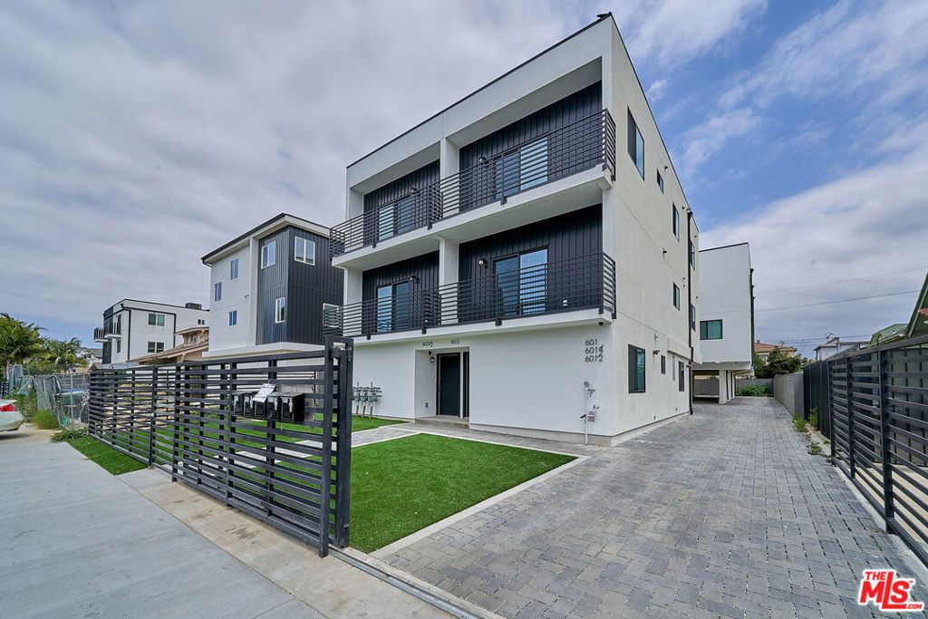 603 1/2 W 41st Place, Los Angeles