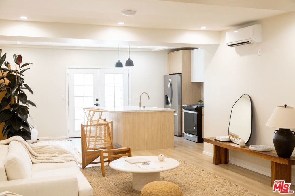 1409 N Hudson Avenue, Los Angeles