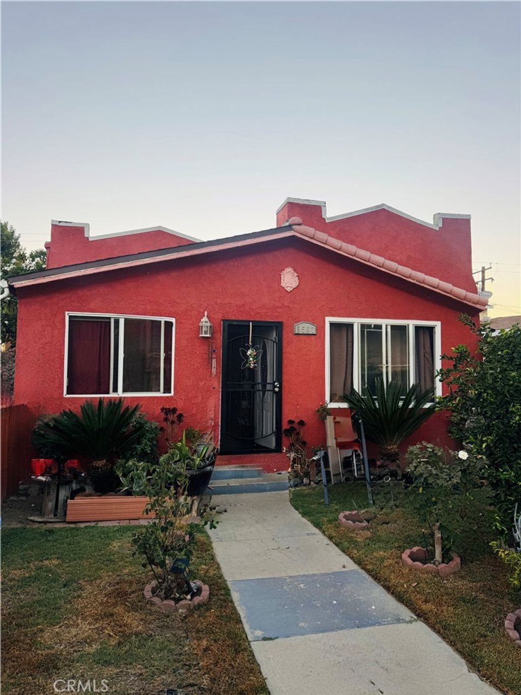 5567 Olive, Long Beach