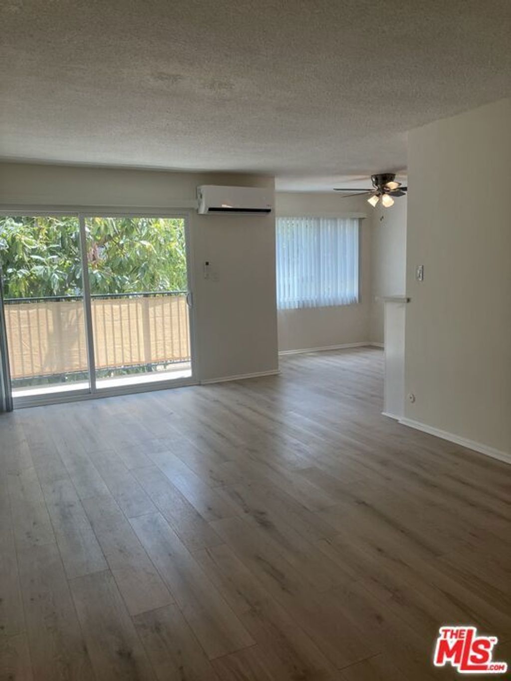 7521 Hampton Avenue # 303, West Hollywood
