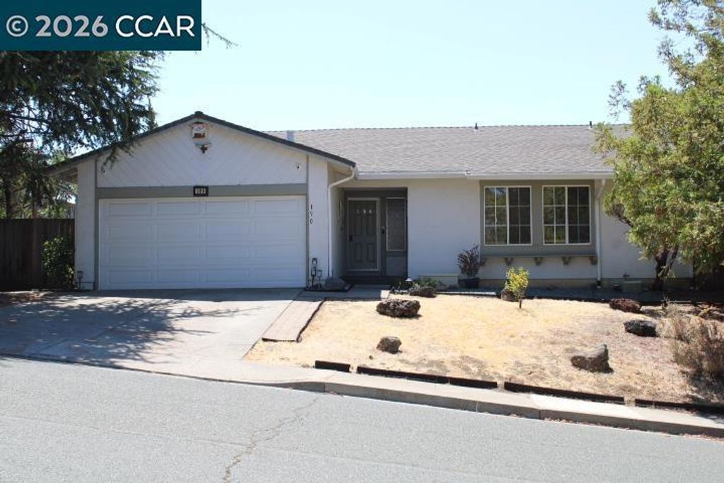 190 Iris Rd, Hercules