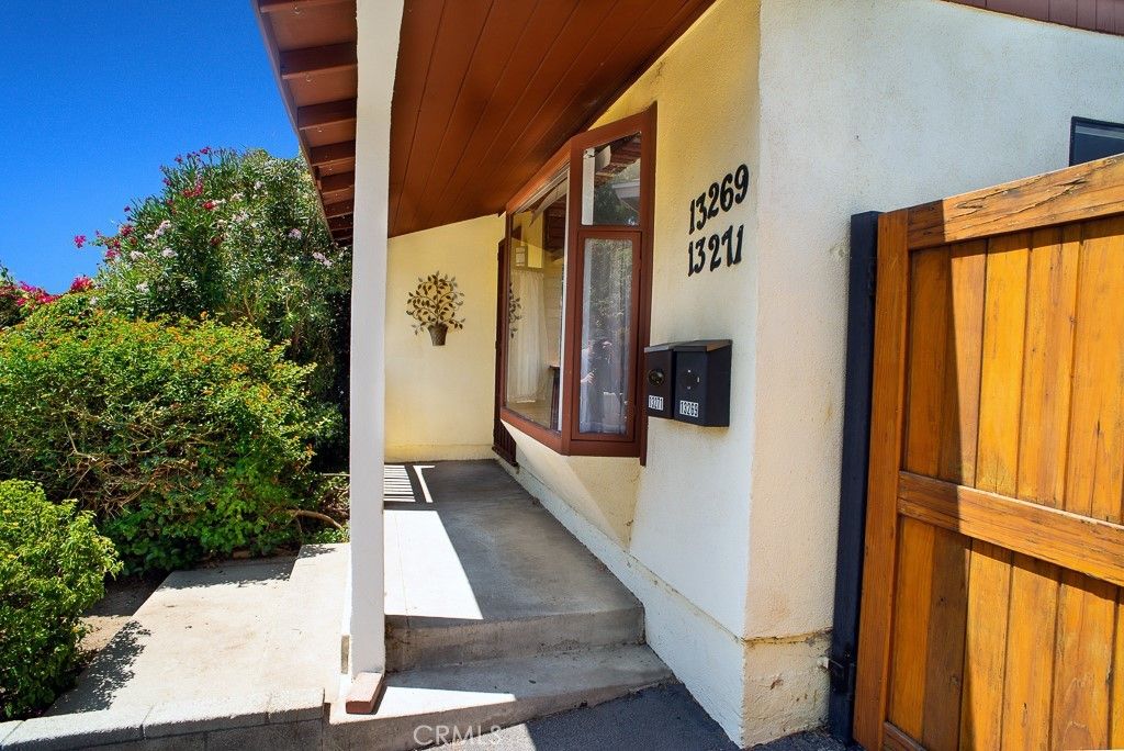 13271 Herron, Sylmar
