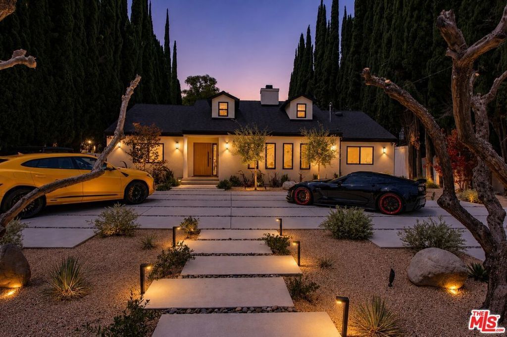 5953 Oakdale Avenue, Woodland Hills