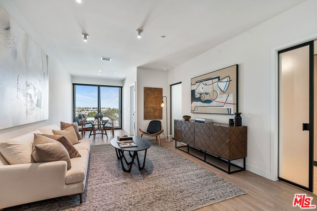 3688 Overland Avenue # 408, Los Angeles
