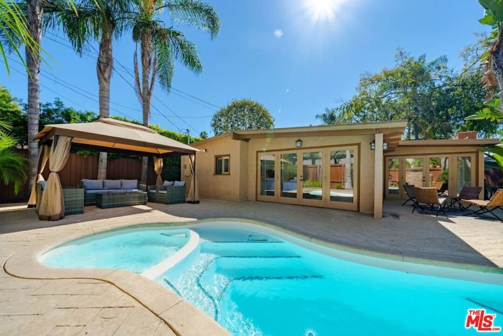 11331 Isleta Street, Los Angeles