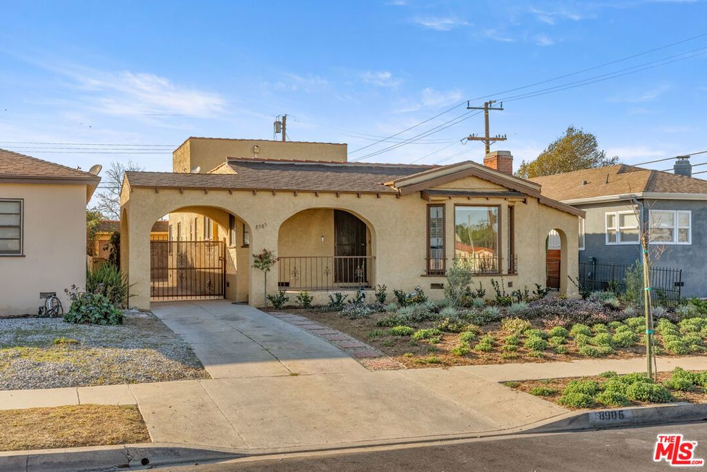 8905 S Wilton, Los Angeles