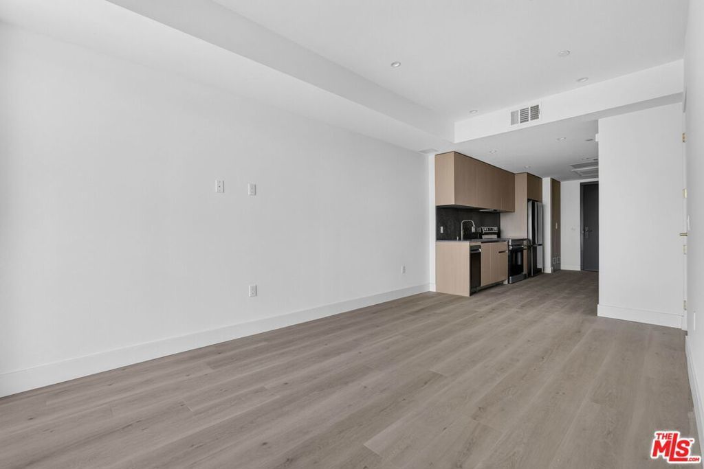 1808 Lincoln Boulevard # 202, Venice