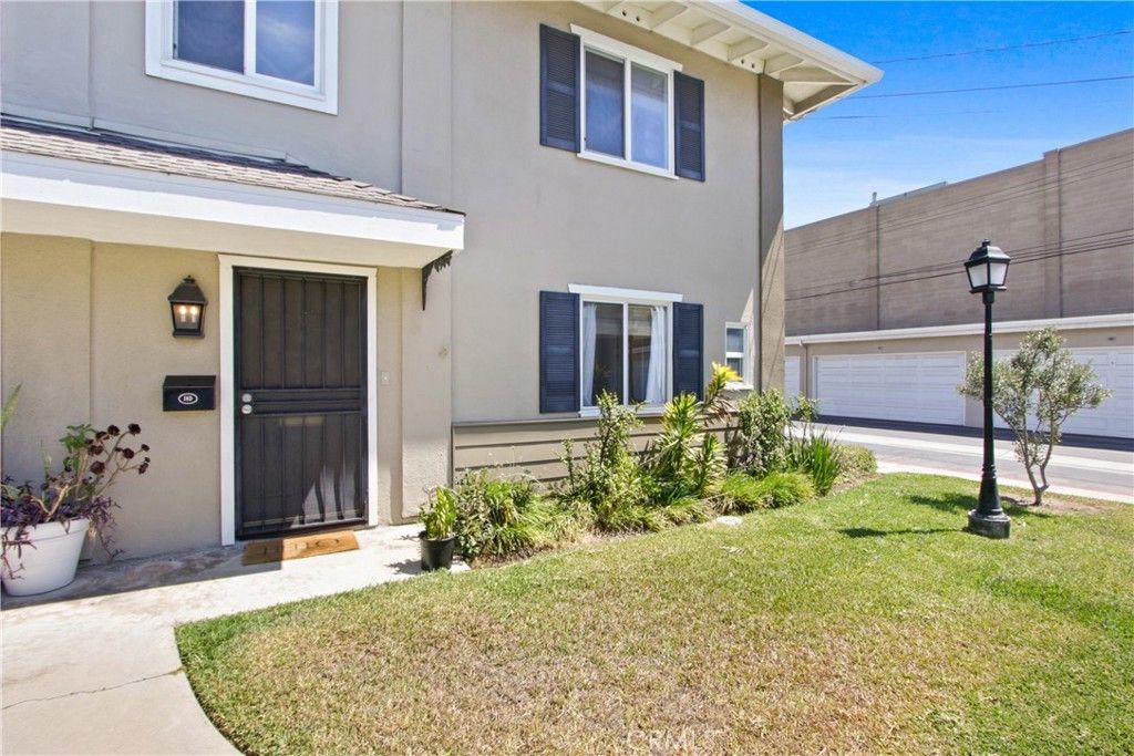 1741 Tustin Avenue # 16 D, Costa Mesa