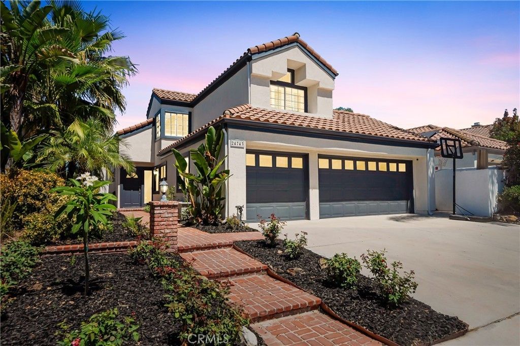 24743 Calle Altamira, Calabasas