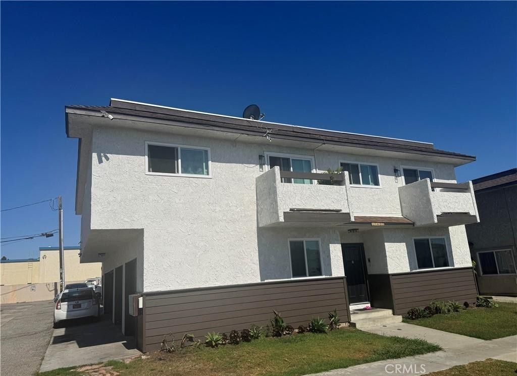 17422 Keelson # 3, Huntington Beach