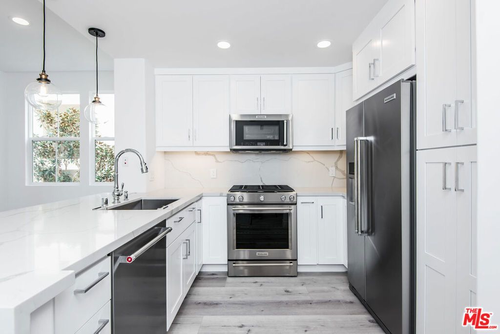 13075 Pacific # 317, Playa Vista