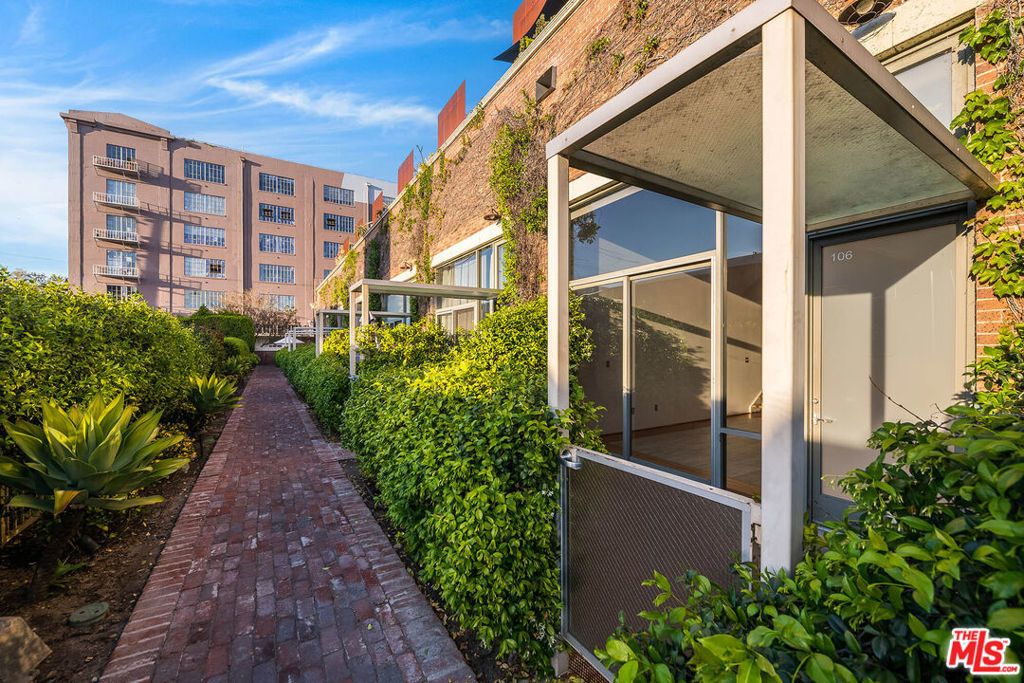 1850 E Industrial # 106, Los Angeles