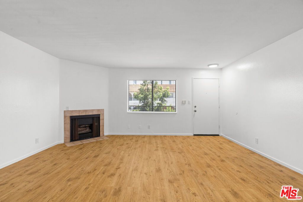 3939 Moore Street # 105, Los Angeles
