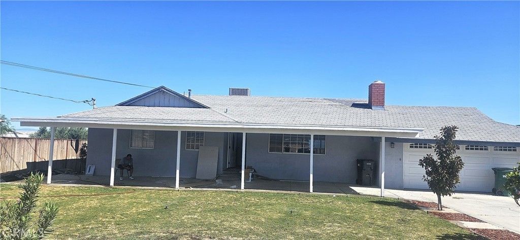 5661 E Avenue T, Palmdale