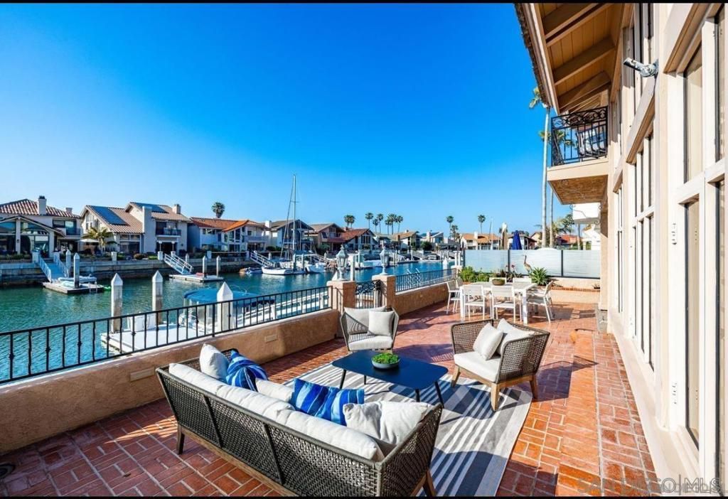 12 Buccaneer Way, Coronado