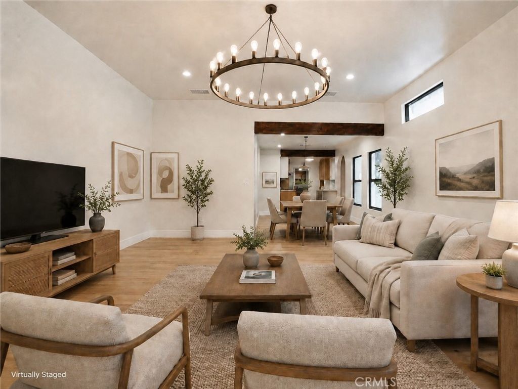 3432 Larissa, Los Angeles