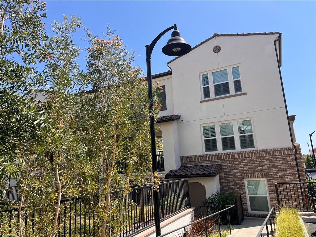 9831 La Serna # 1, Whittier