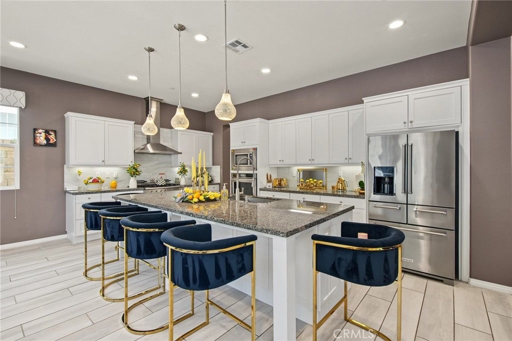 27681 Turnleaf Court, Saugus