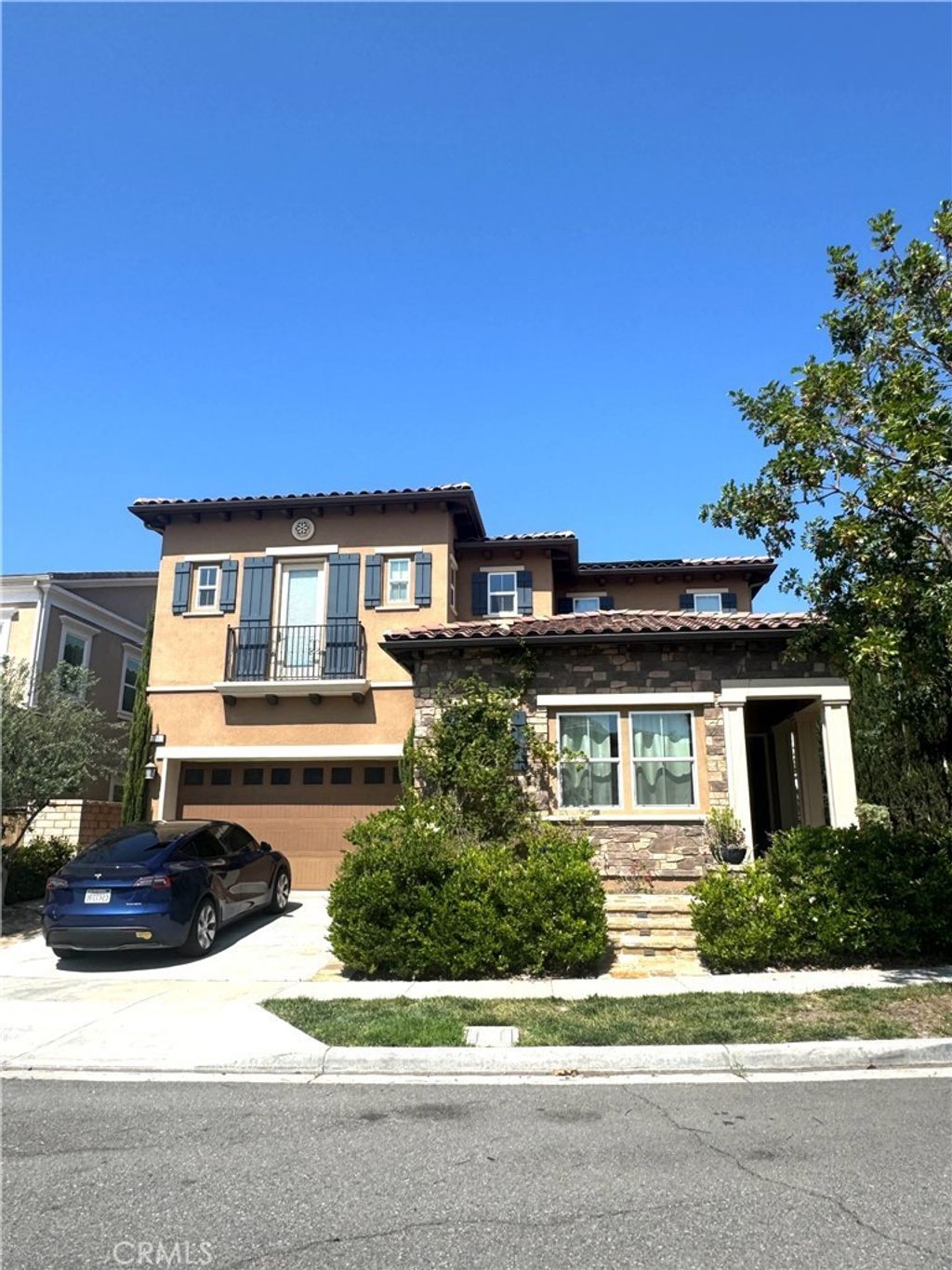 13 Dahlia, Lake Forest