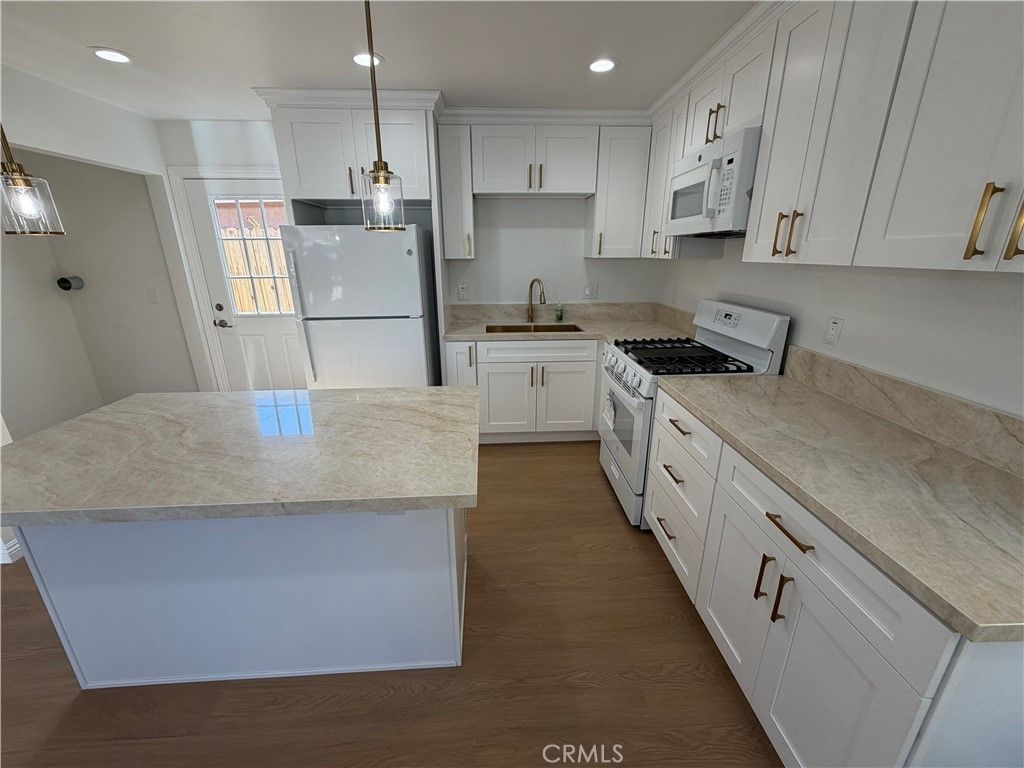 424 Poplar, Compton