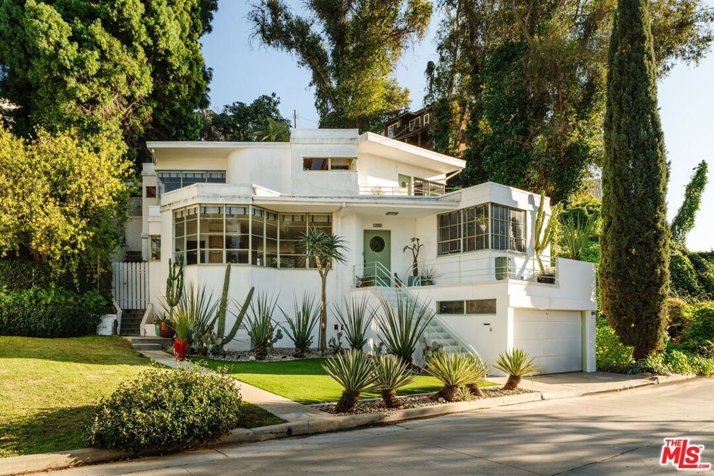 1530 N Easterly Terrace, Los Angeles