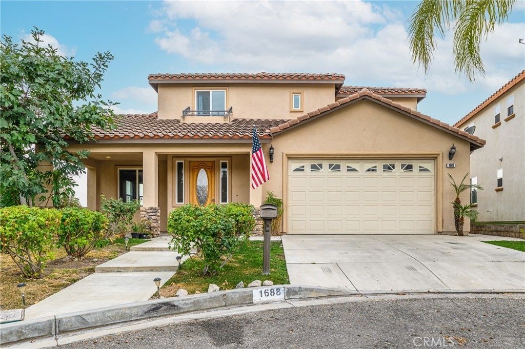 1688 Crest View, Pomona