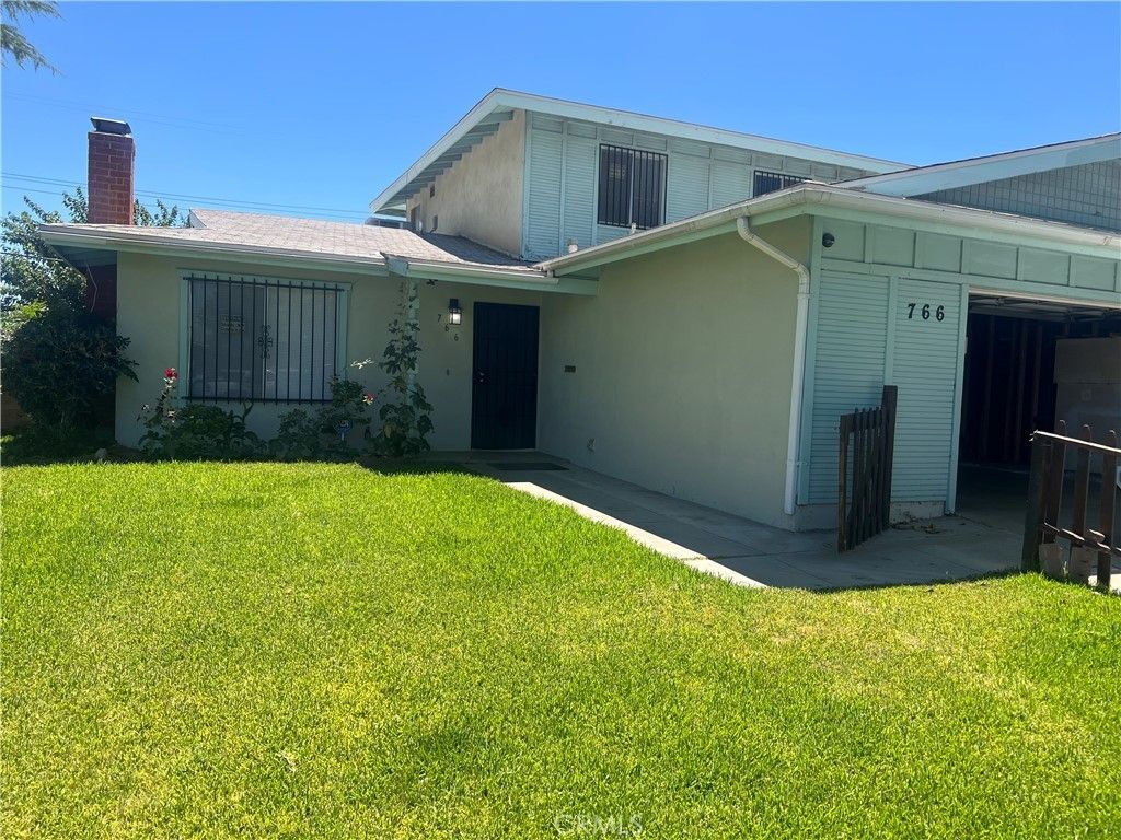766 E Pillsbury, Lancaster