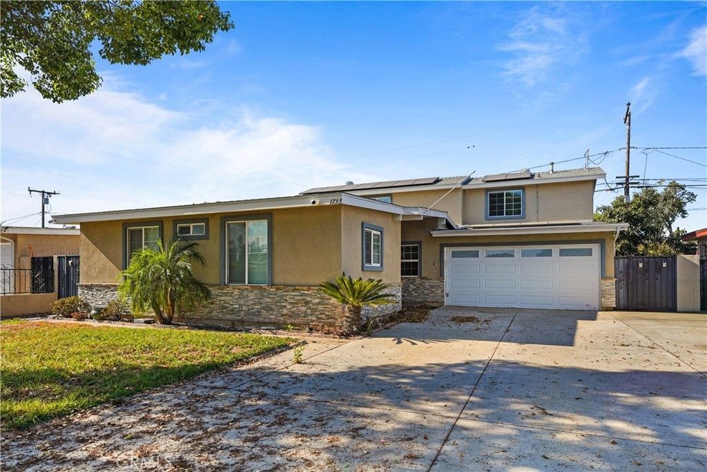 1733 Raymar Street, Santa Ana