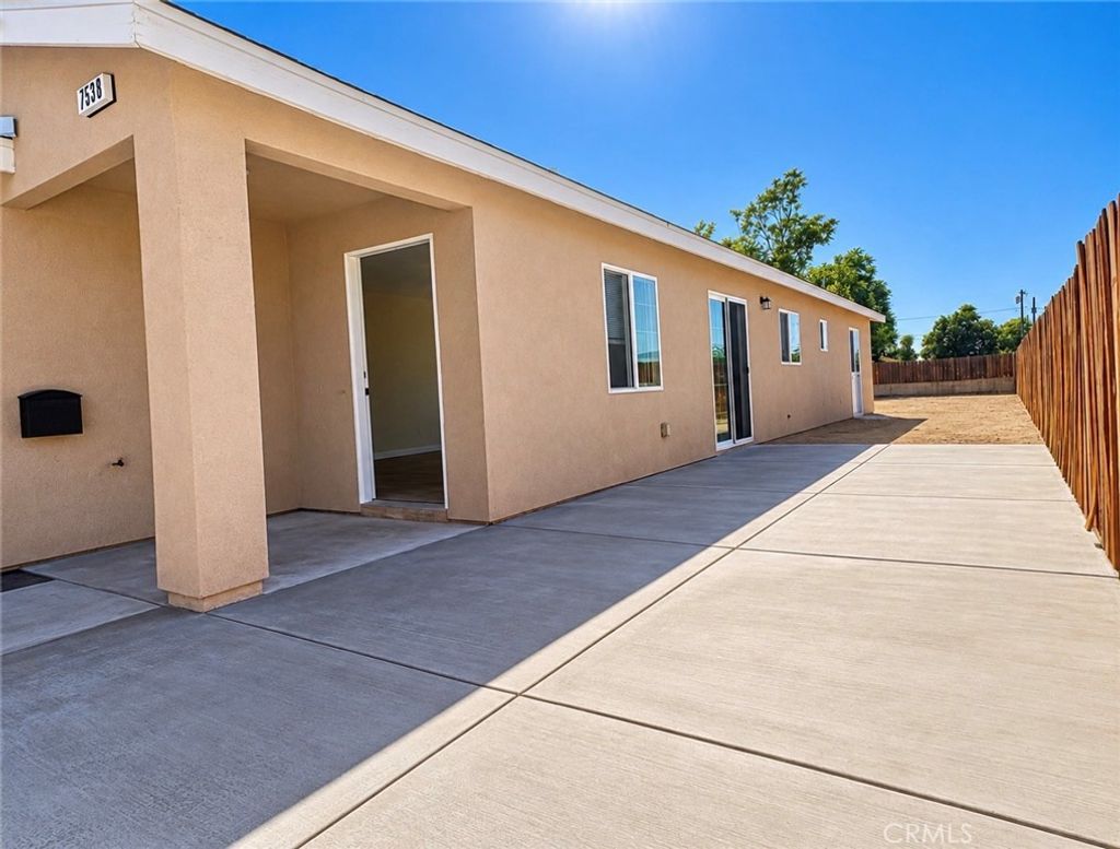 7538 Lynwood, Highland