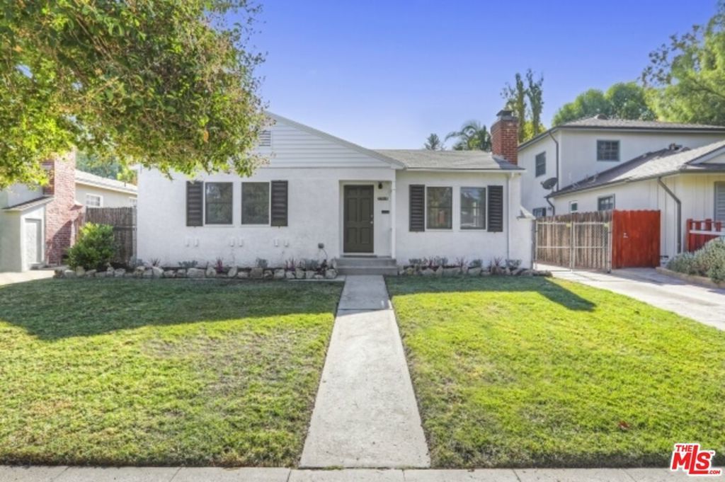 22046 Galvez Street, Woodland Hills
