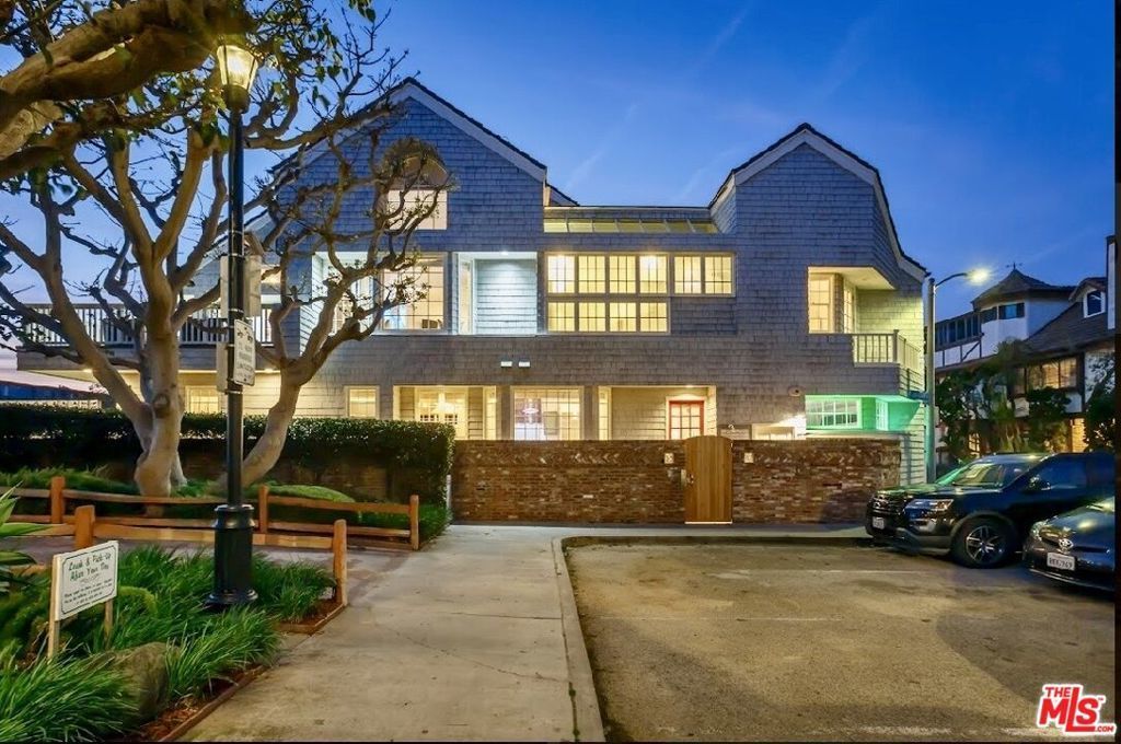 4219 Roma Court, Los Angeles