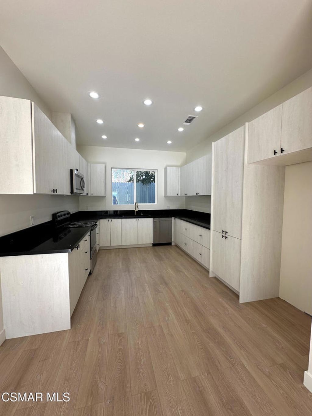 8515 Vanalden Avenue, Northridge