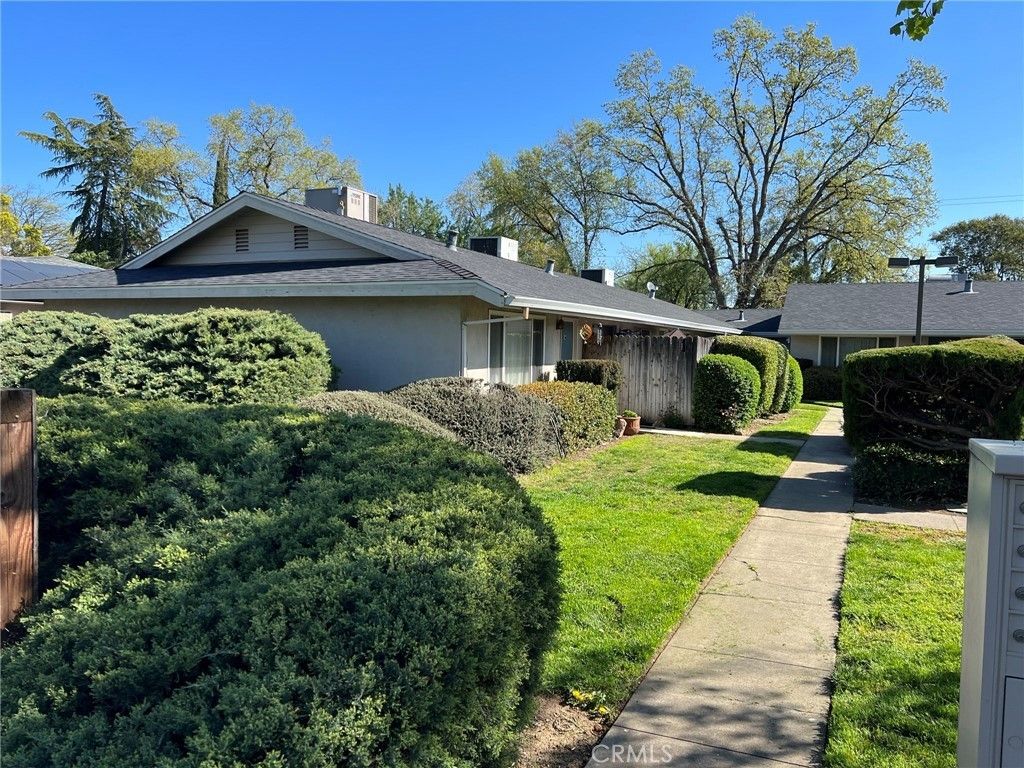 1 Mayfair Dr, Chico