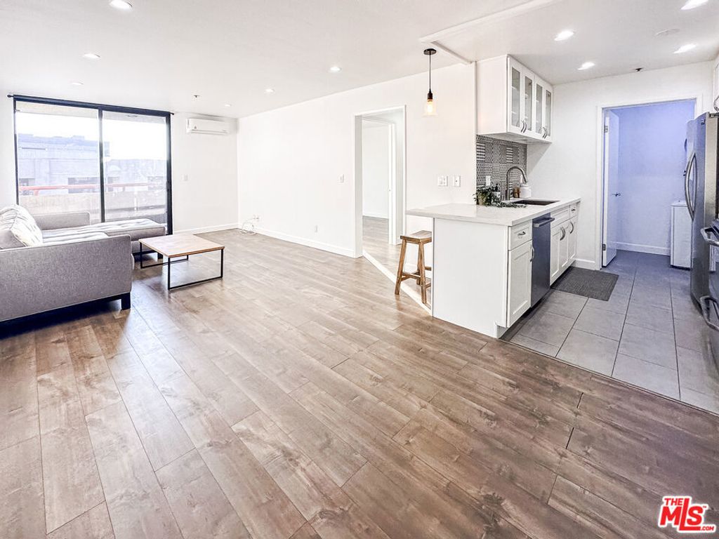 222 S Central Avenue # 232, Los Angeles