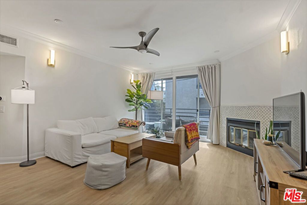 20 Catamaran Street # 104, Marina Del Rey