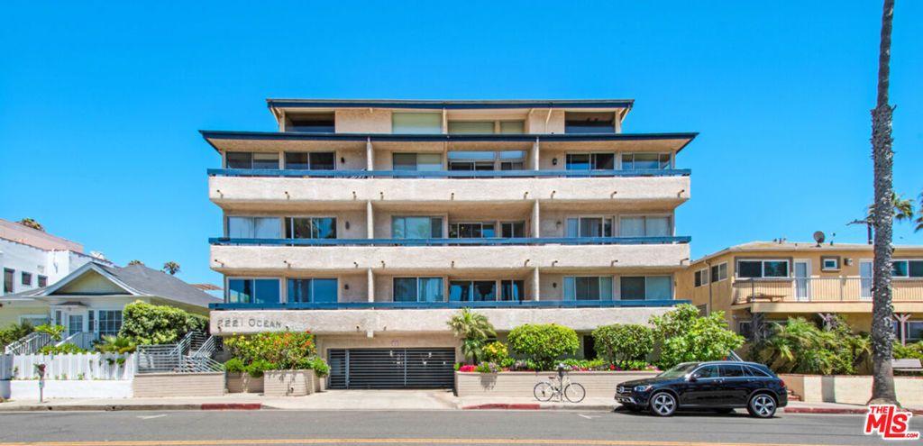 2221 Ocean Avenue # 308, Santa Monica