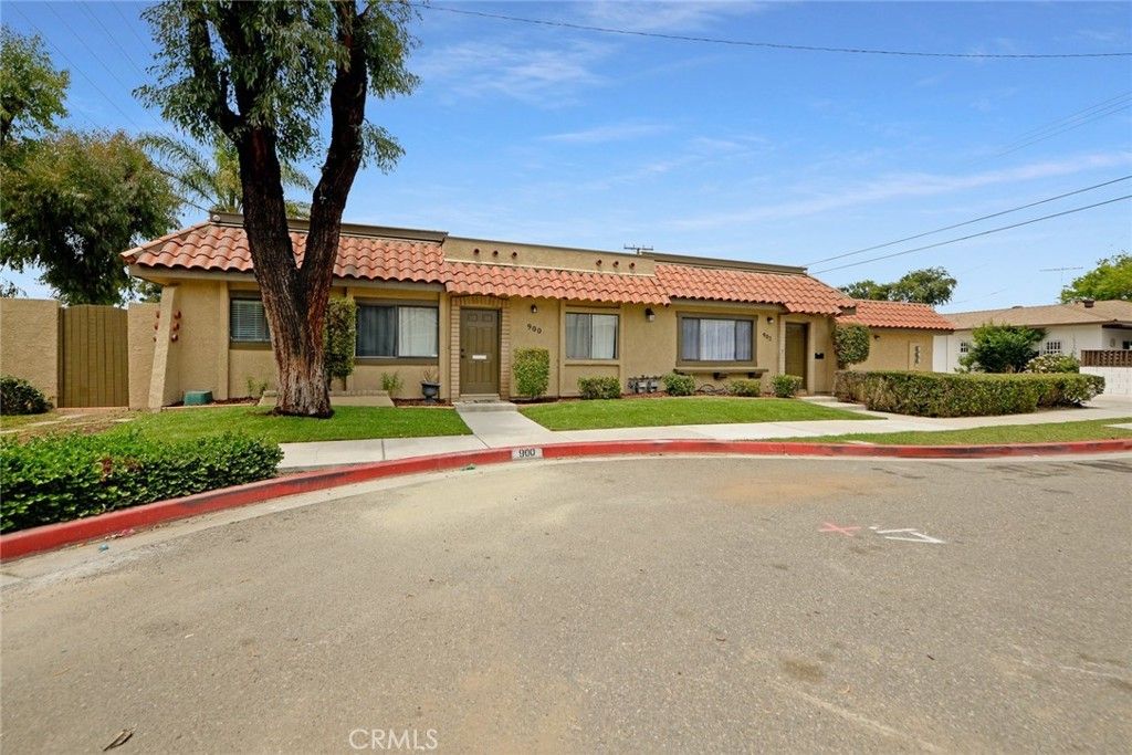 900 N Harbor Boulevard, Anaheim