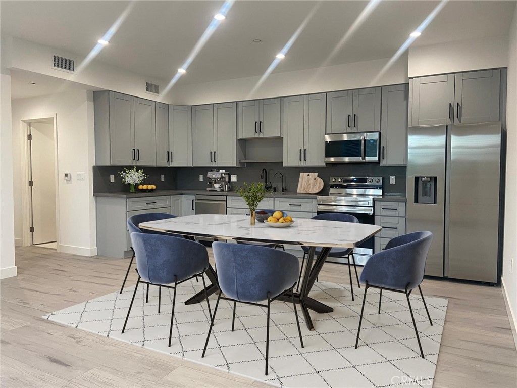 10455 Etiwanda Avenue, Porter Ranch