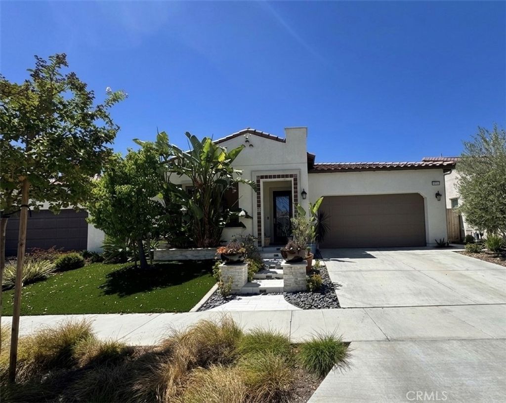 2323 Palmer, Corona