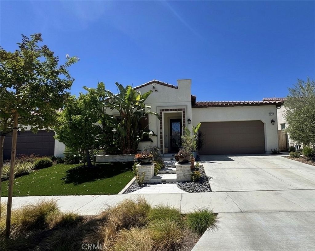 2323 Palmer, Corona